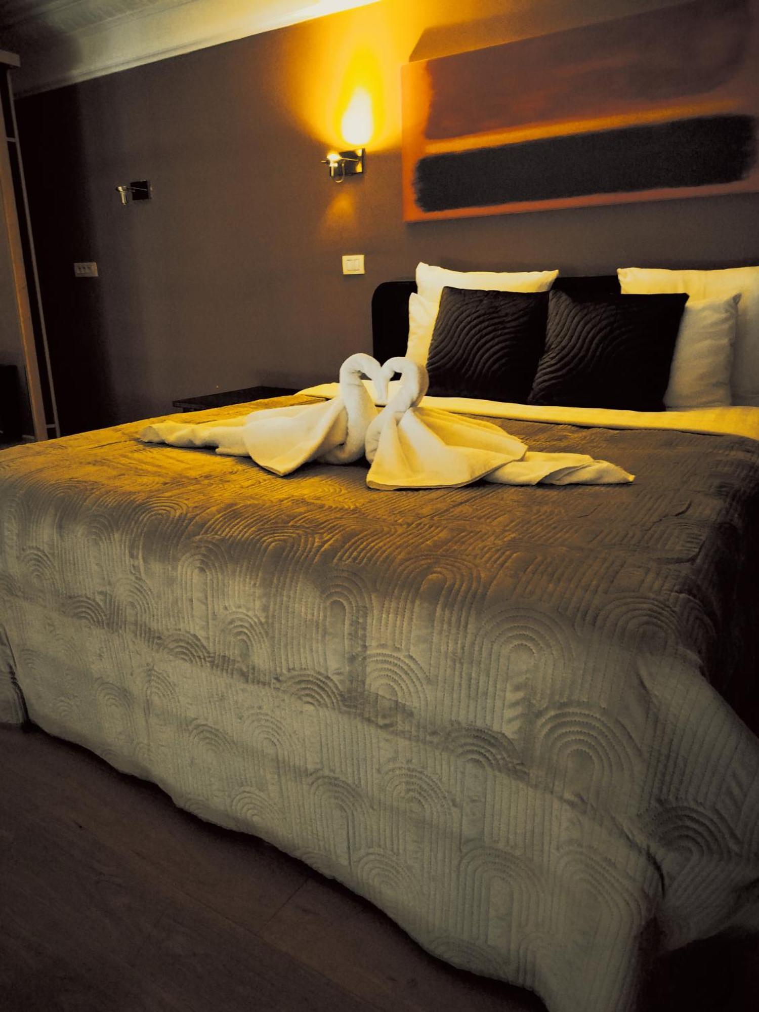 Luxury Suites Castel By Rikas Hotels Antuérpia Quarto foto